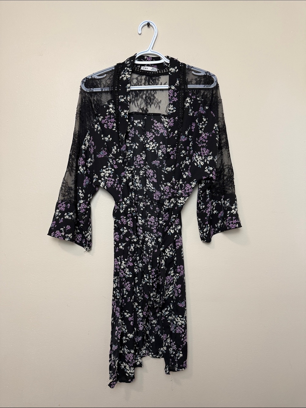 Dex Black Floral Lace-Trim Robe with Purple & White Accents size S